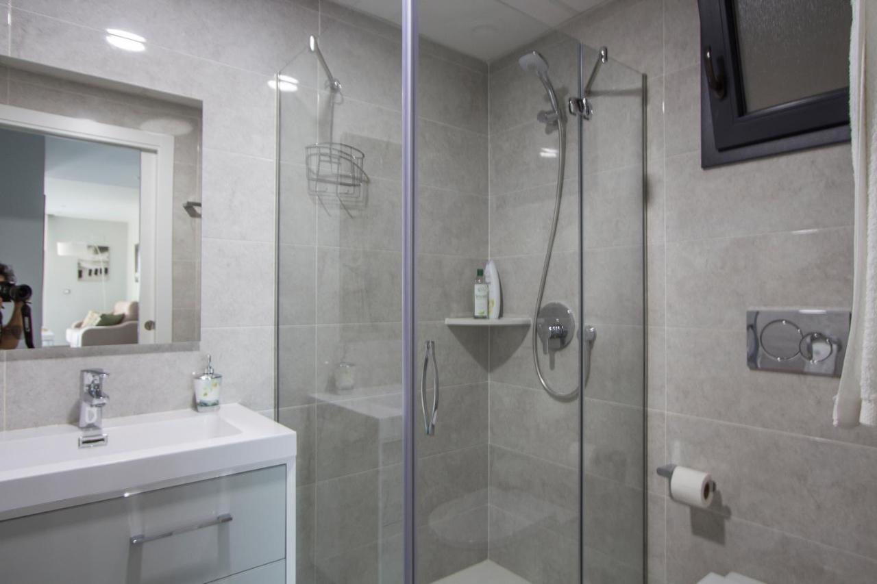Infinity Luxury Sea View Apartment With Private Garden Arenales del Sol Zewnętrze zdjęcie
