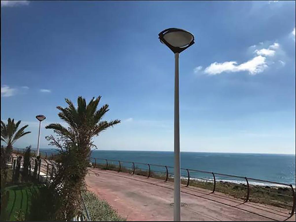 Infinity Luxury Sea View Apartment With Private Garden Arenales del Sol Zewnętrze zdjęcie